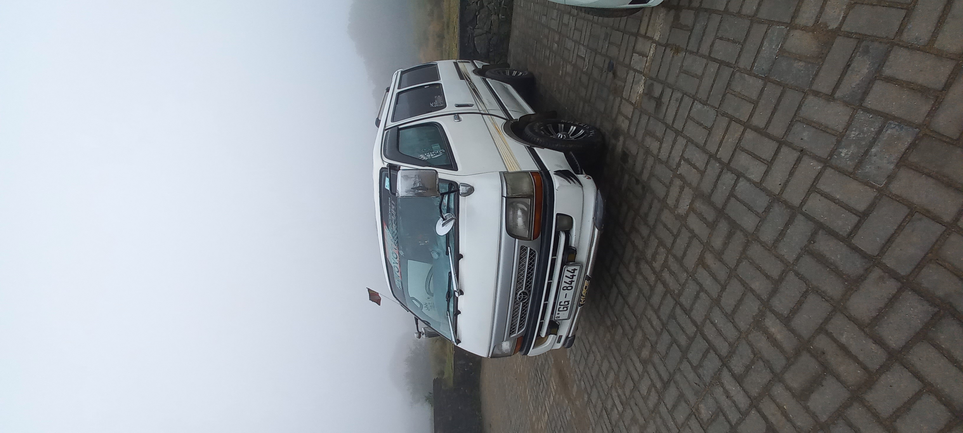 Toyota Hiace Dolphin 