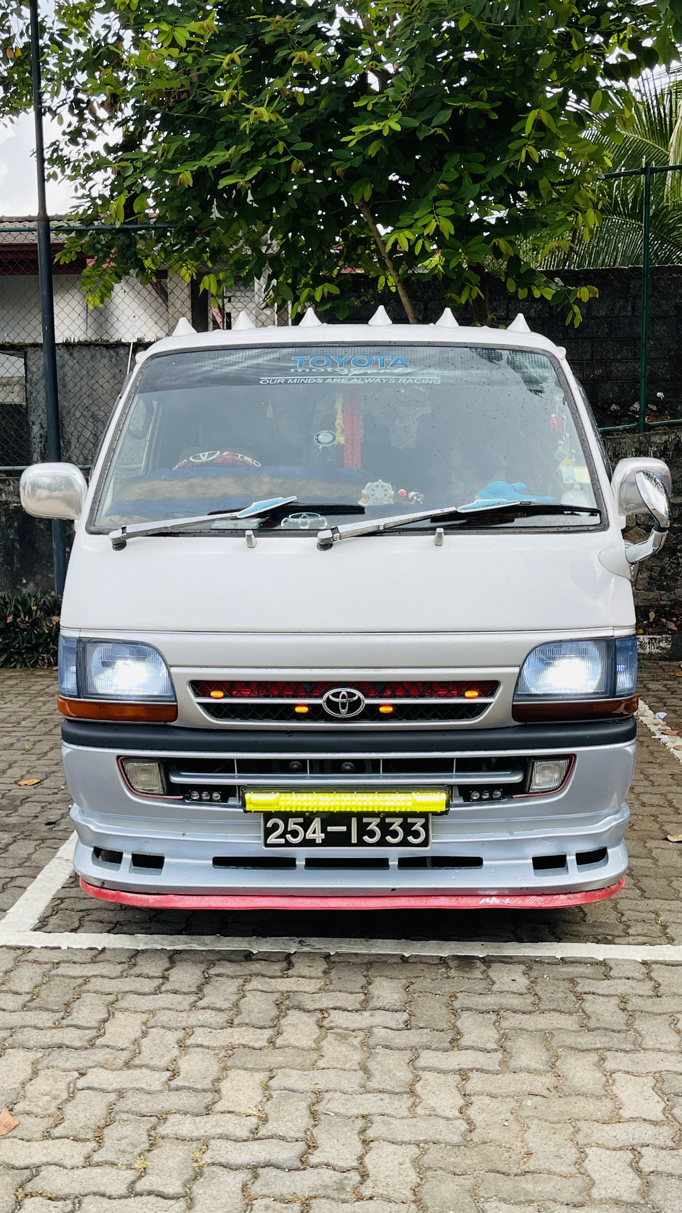 Toyota Dolphin 